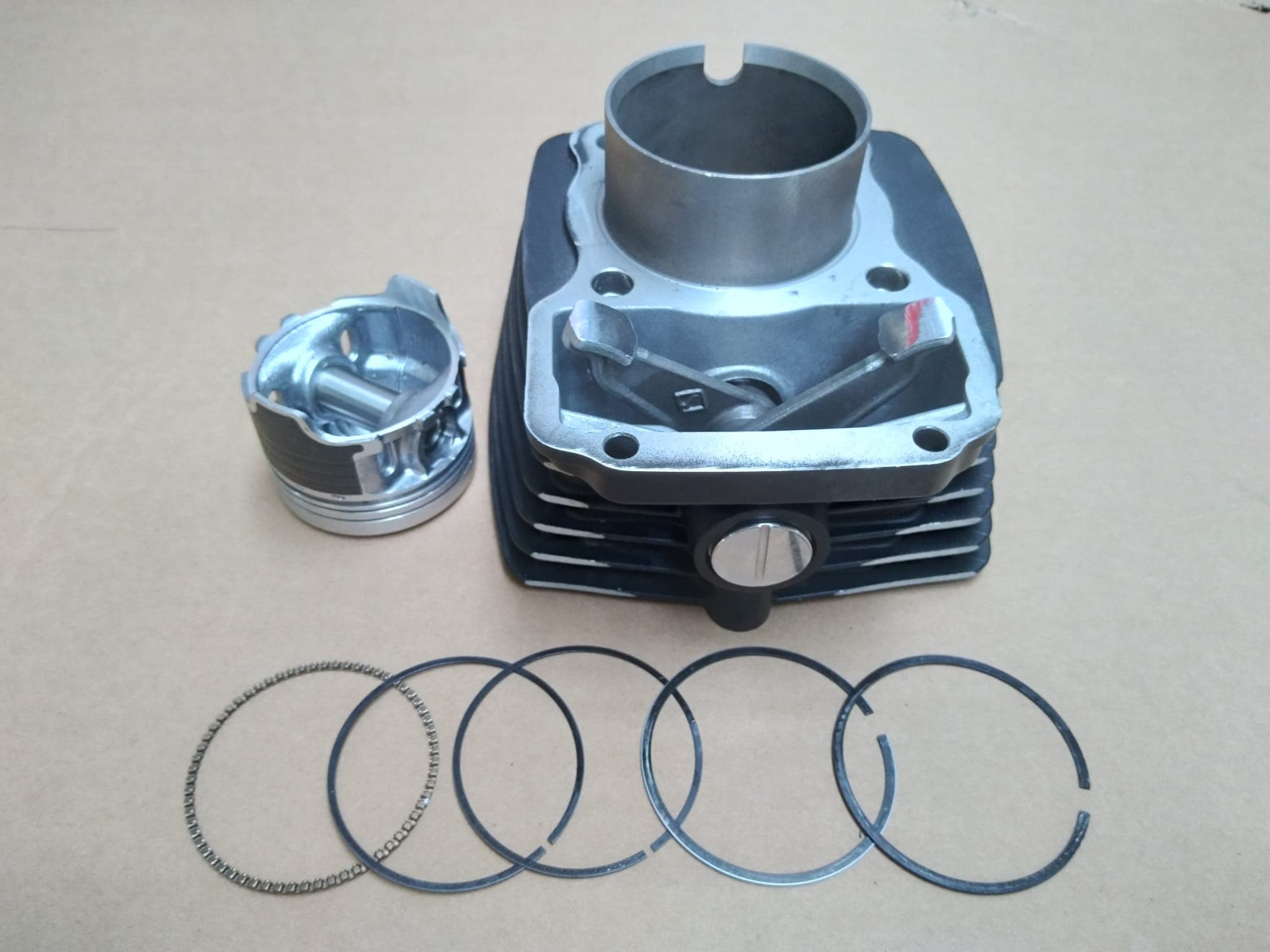 Silindir Set AR 06 Touring (Arora) yedek parça
