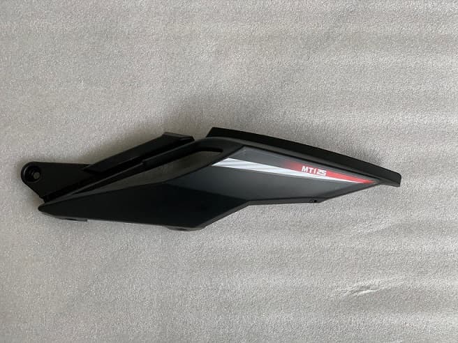 Sağ Yan Kapak MAT Siyah MT125 Touring (Arora) yedek parça