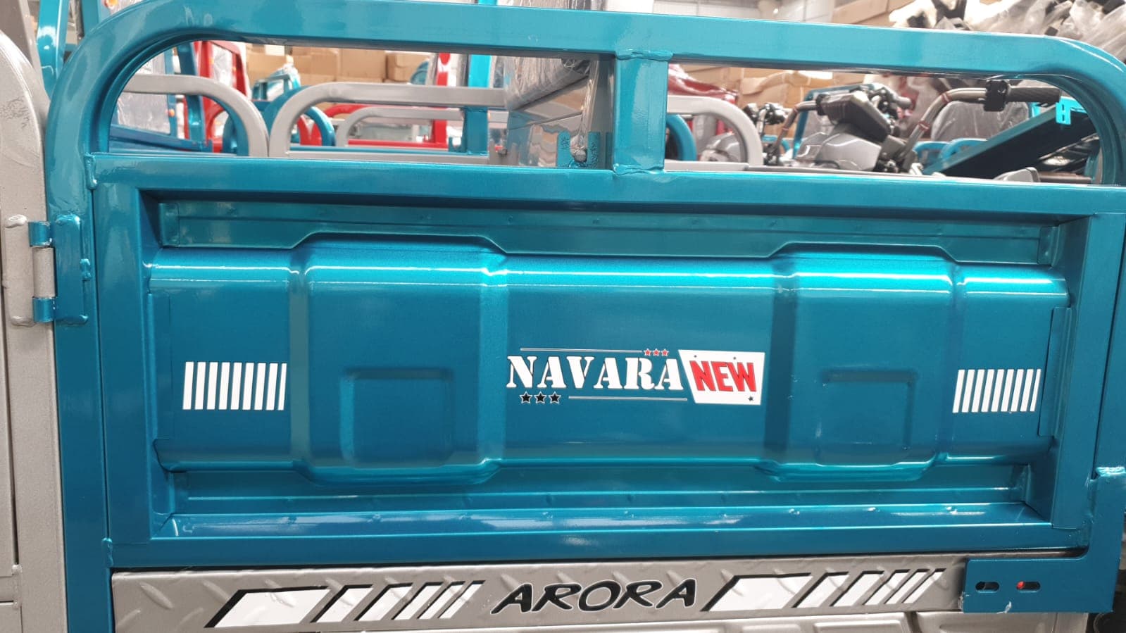 Arka Kasa Yan Kapağı Navara NEW Tricycle (Arora) yedek parça
