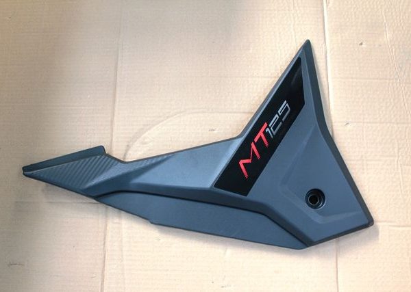 TOURING MT125 - SAĞ KORUMA LEVHASI TURUNCU MT125