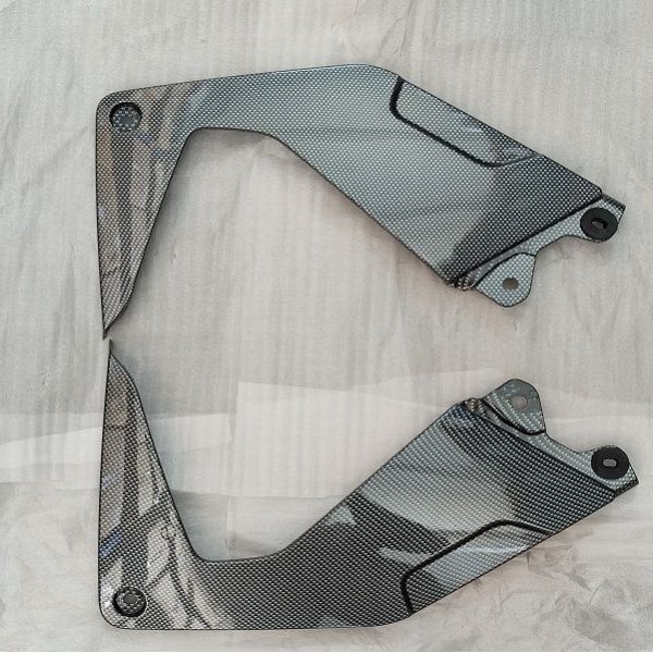 CROSS CR250 - SAĞ YAN PANEL ALT PLASTİĞİ CR250